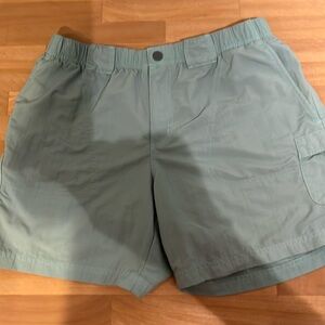 Woman’s size small Columbia shorts